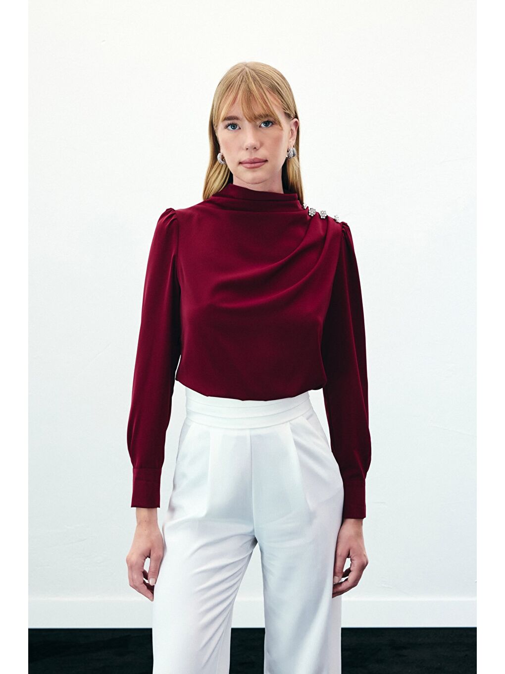 Düğmeleri Taş Detaylı Bluz - Bordo-1