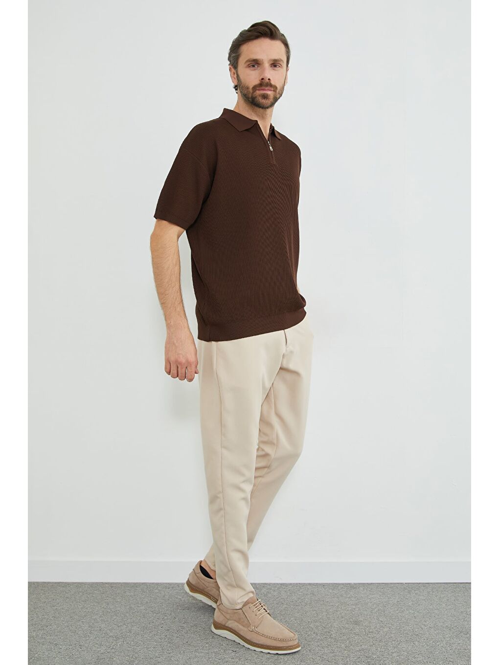 Kahverengi Yarım Fermuarlı Polo Yaka Triko Tişört-2