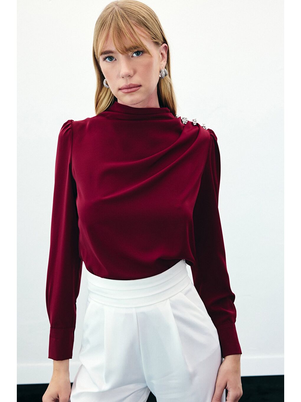 Düğmeleri Taş Detaylı Bluz - Bordo-2