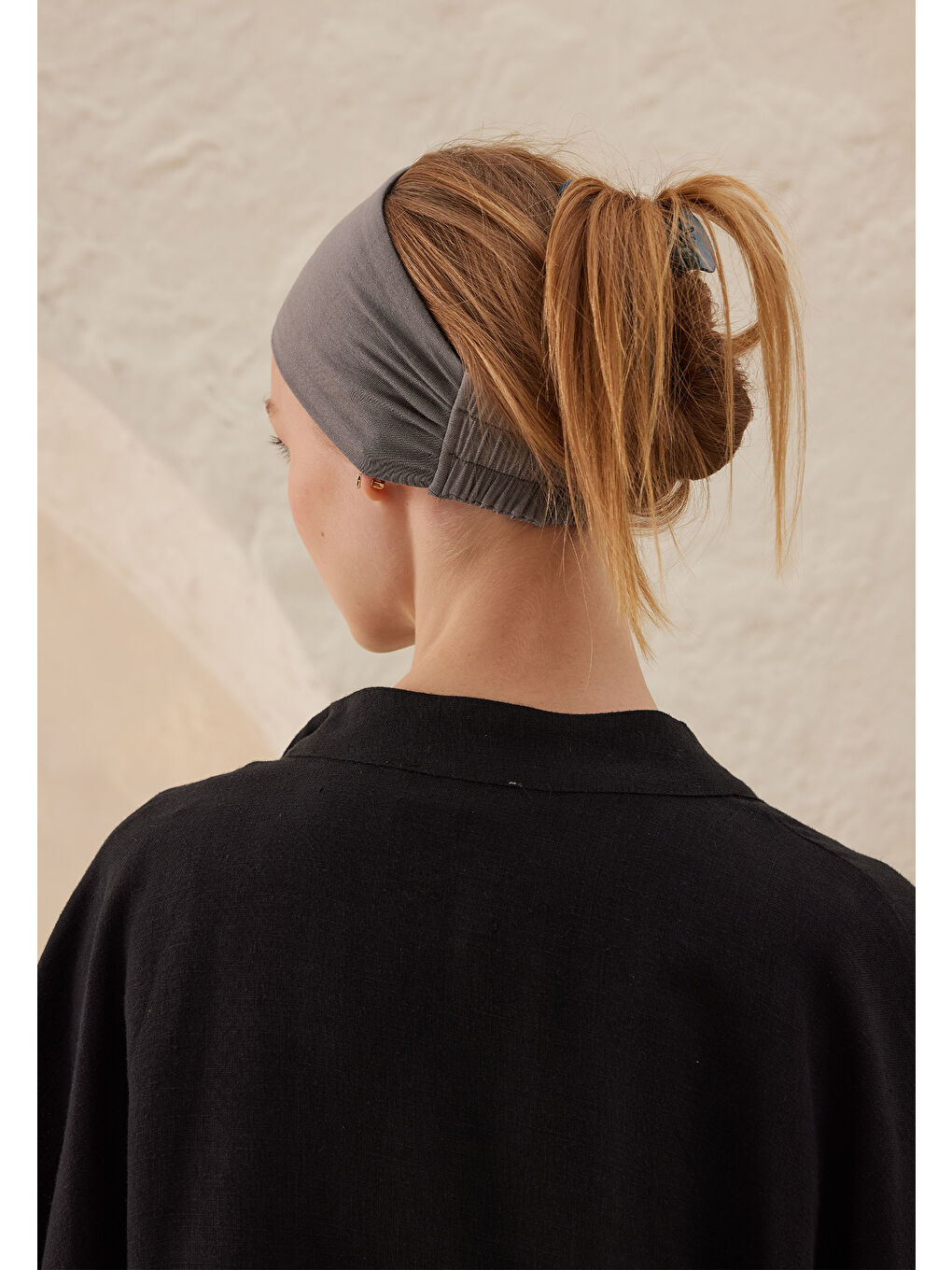 Gri Silikonlu Kaydırmaz Bandana Füme-2