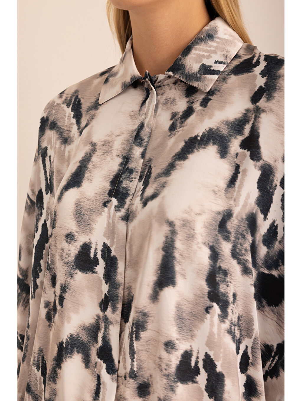 Bej Taş Desenli Yarasa Kollu Bluz-2