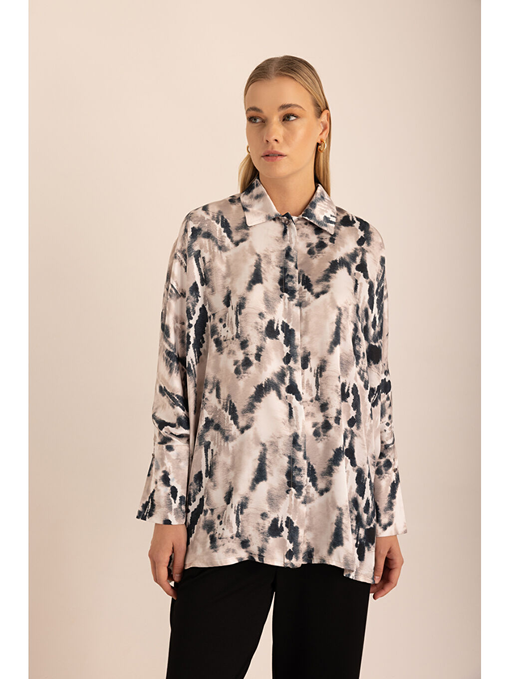 Bej Taş Desenli Yarasa Kollu Bluz-3