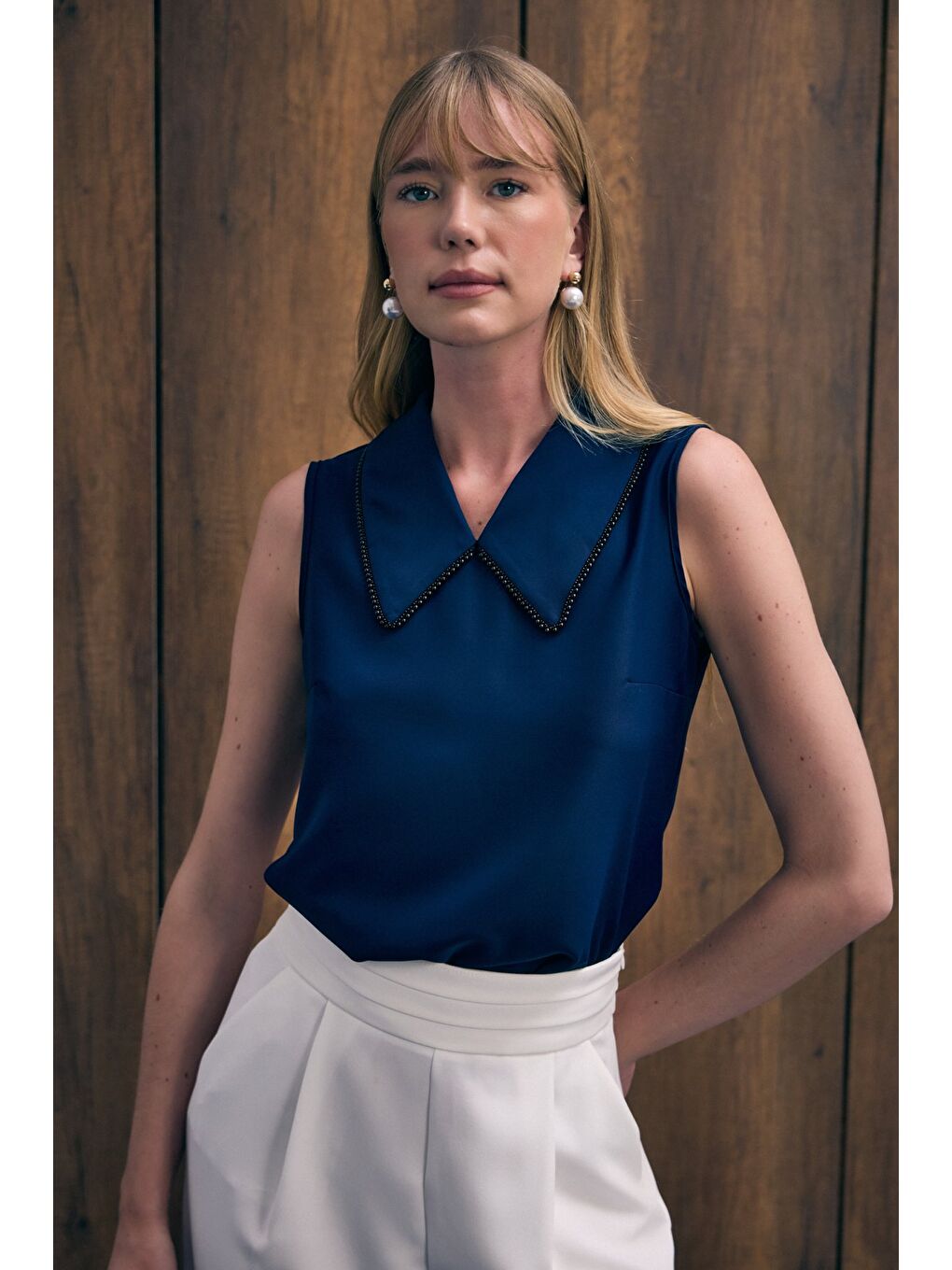 Yaka İncili Kolsuz Bluz - Lacivert-5