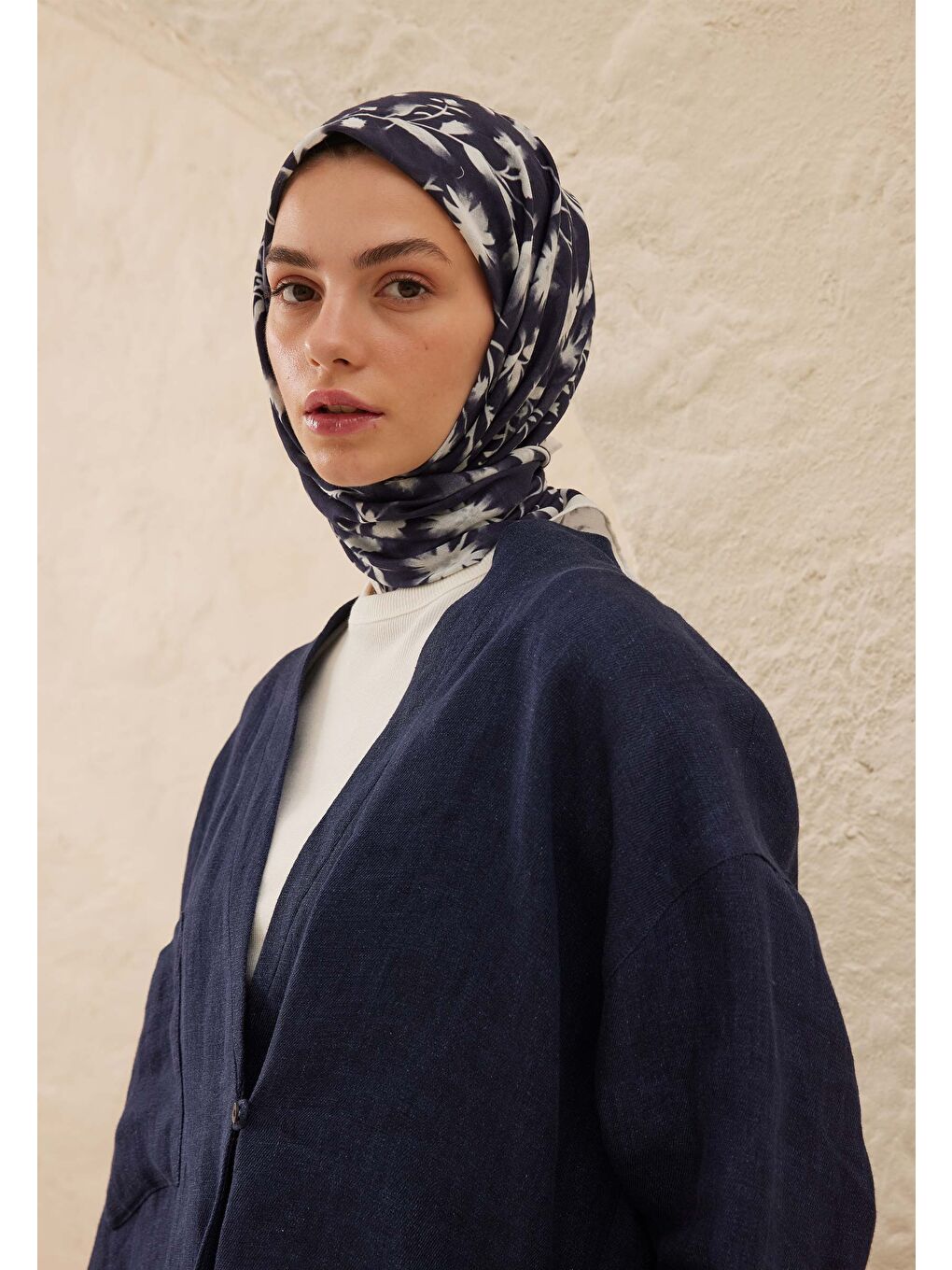 Rosa Desen Pamuk Vual Eşarp Lacivert