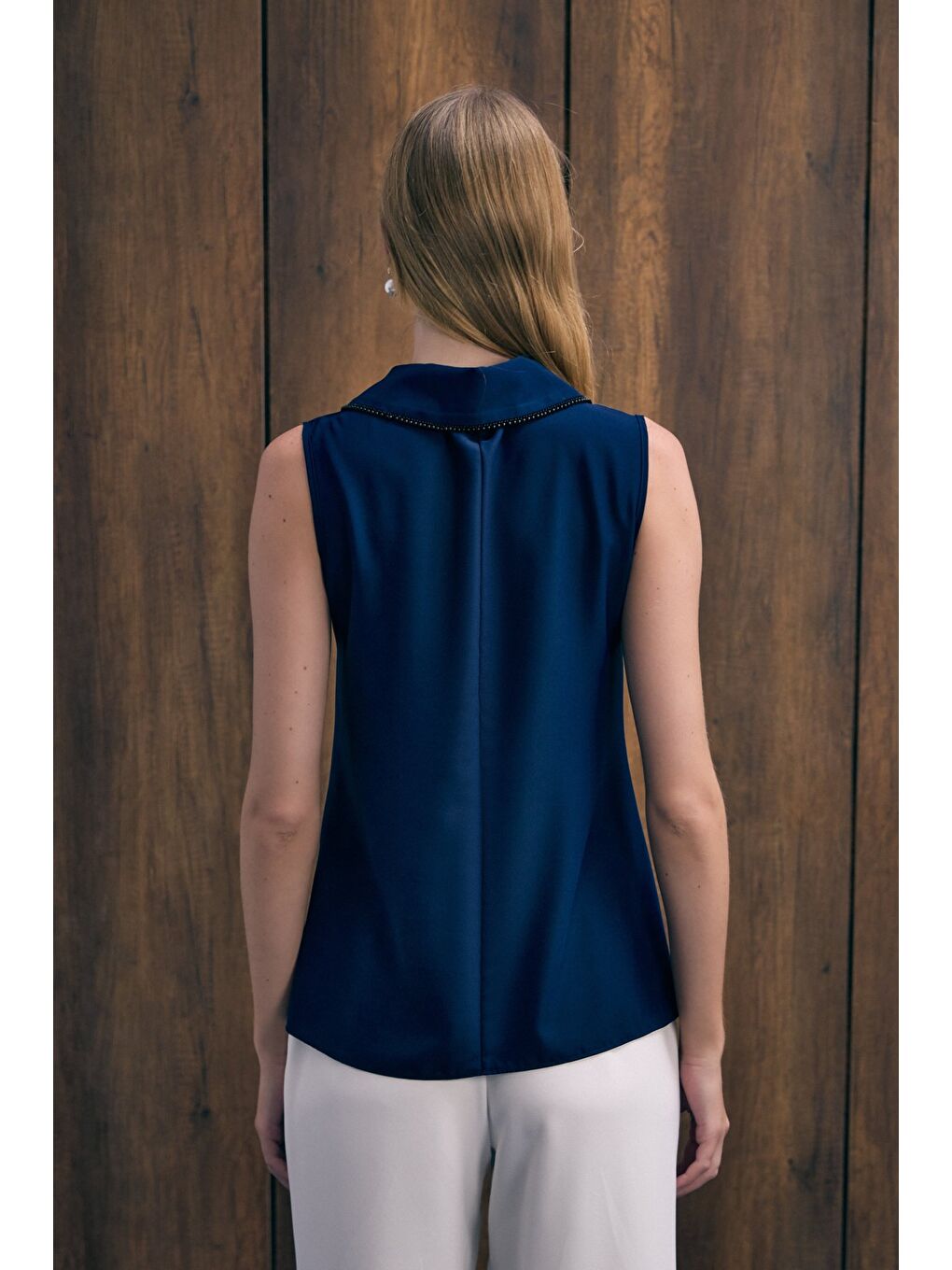 Yaka İncili Kolsuz Bluz - Lacivert-6