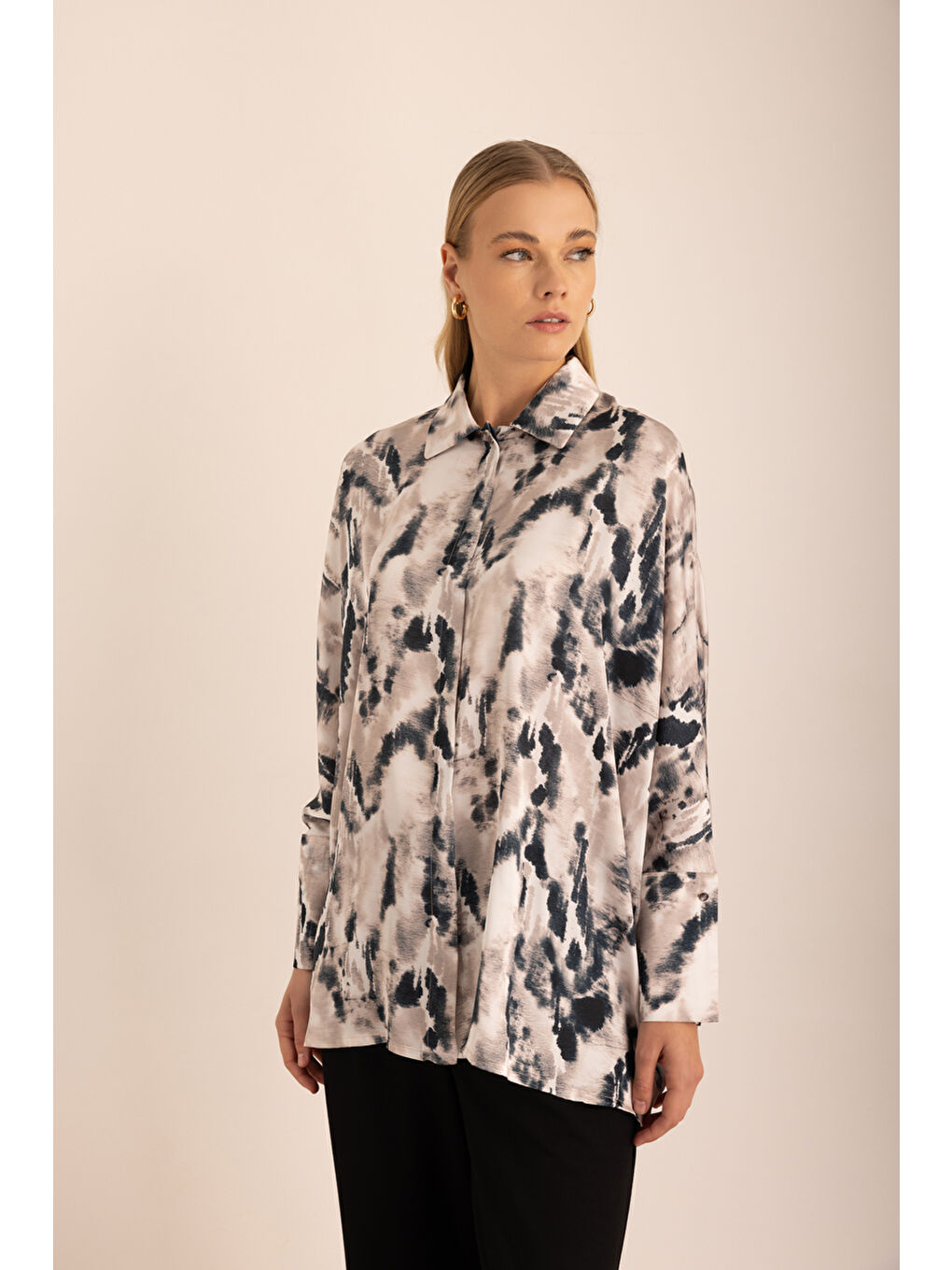 Bej Taş Desenli Yarasa Kollu Bluz-4