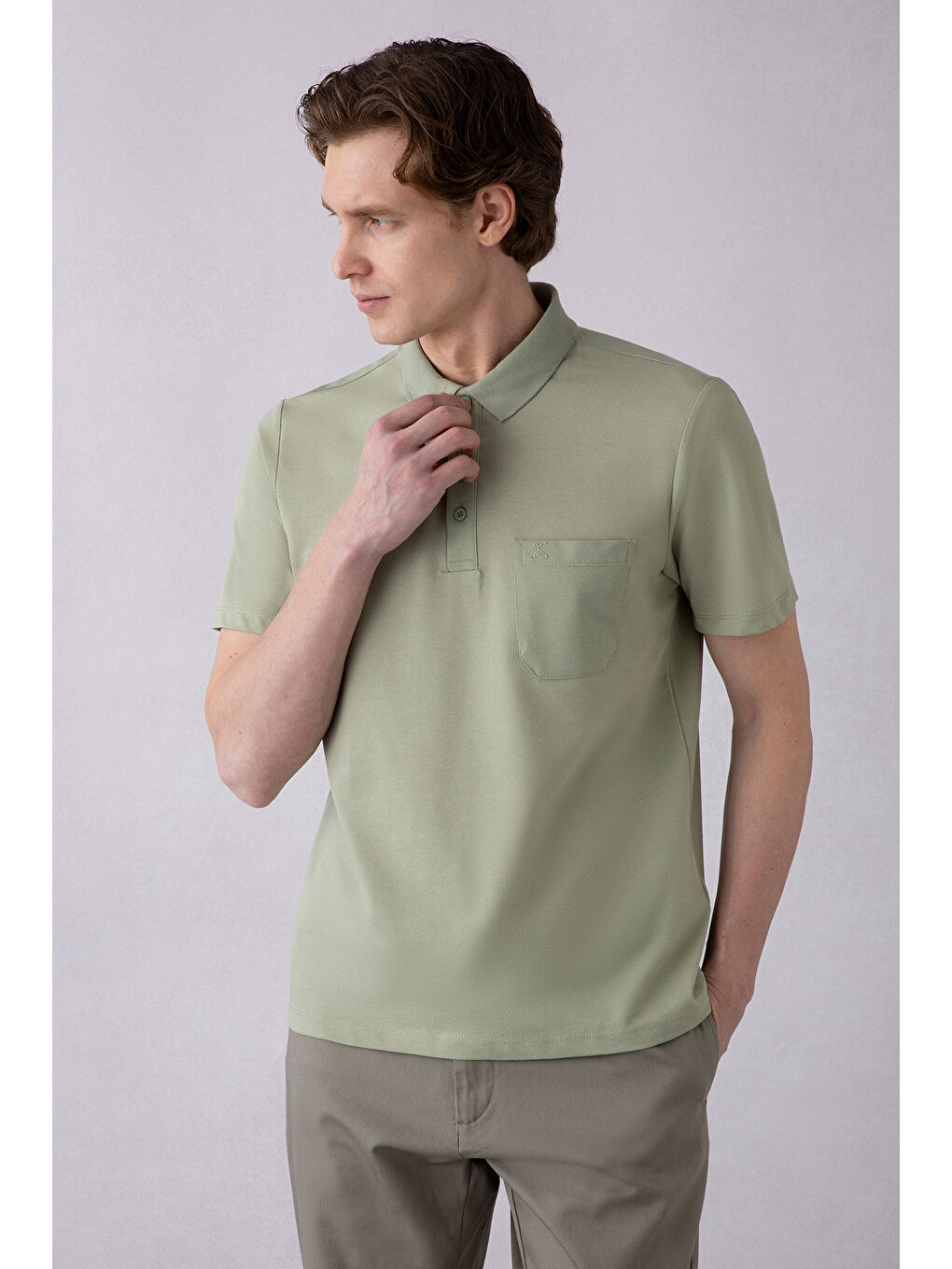 Yeşil Regular Fit Pamuklu Nakışlı Cepli Polo Yaka Tişört