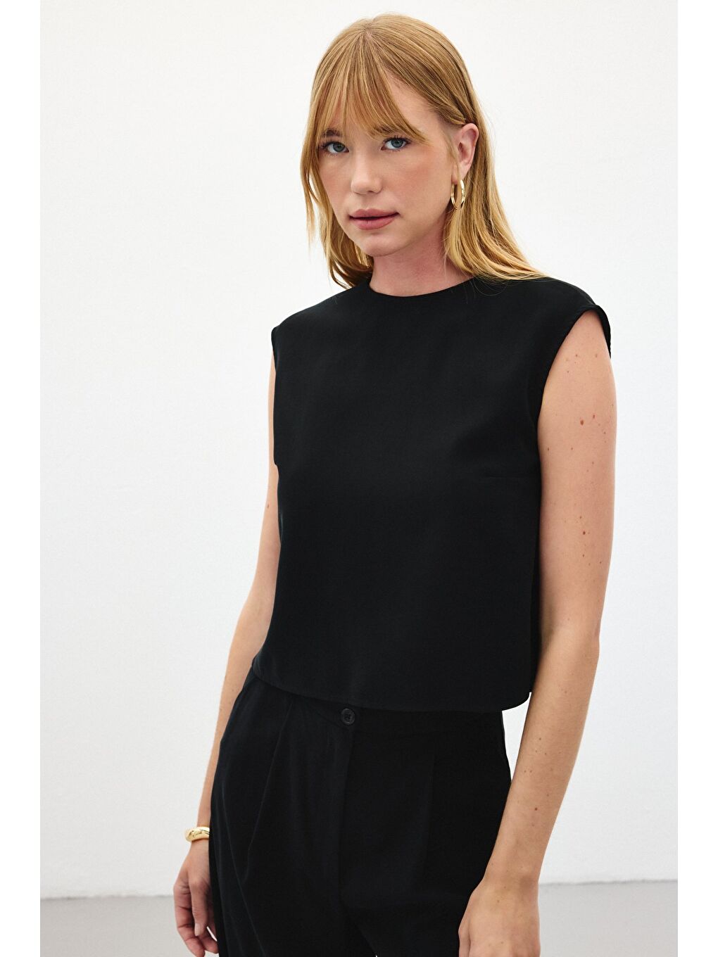 Kolsuz Salaş Bluz - Siyah-3