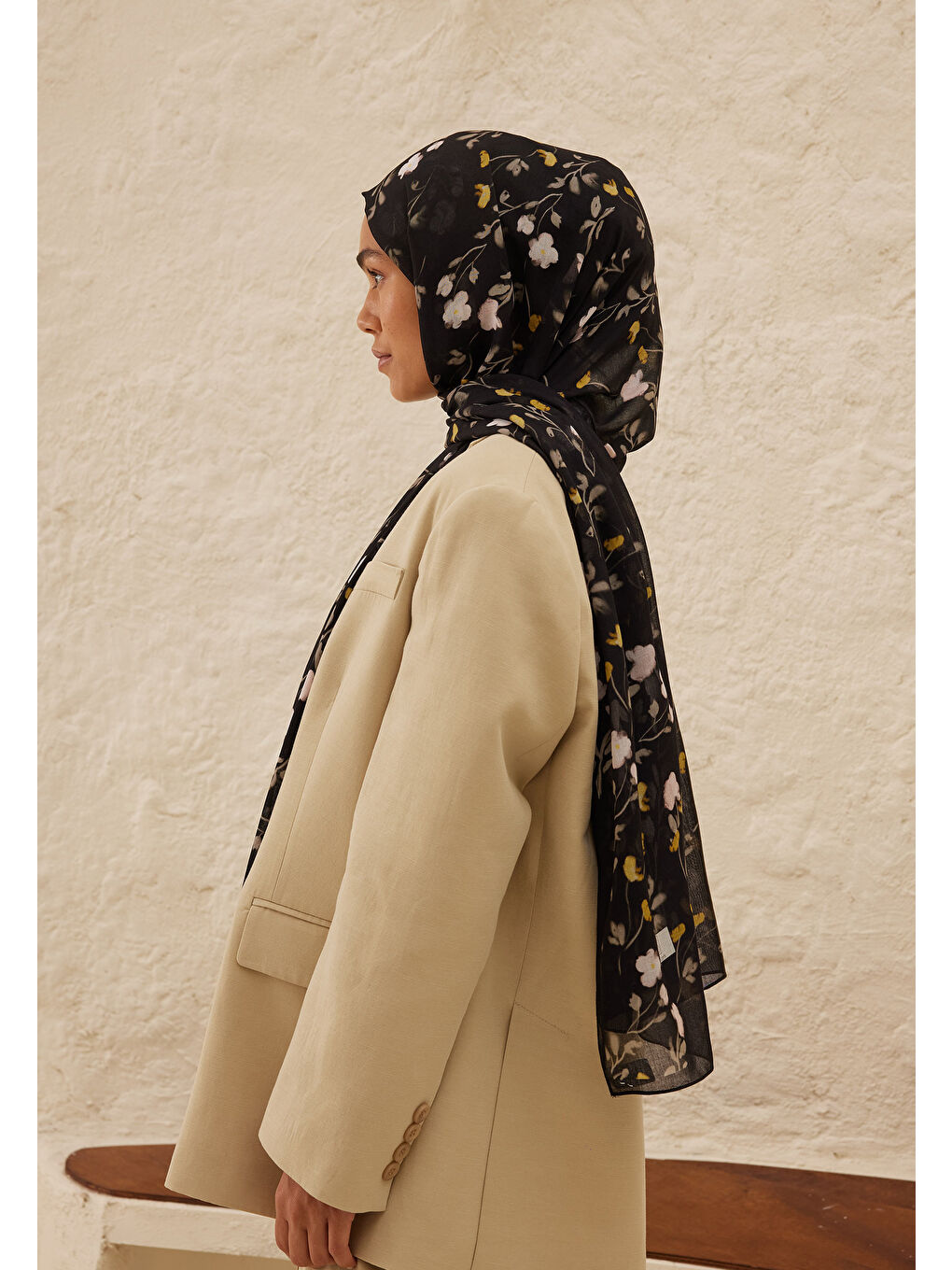 Soft Flowers  Desen Rami Şal Siyah-3