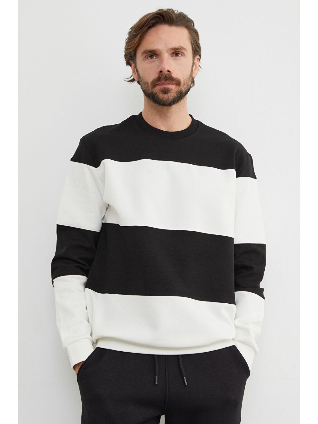 Siyah Renk Bloklu Oversize Bisiklet Yaka Büyük Beden Sweatshirt-2