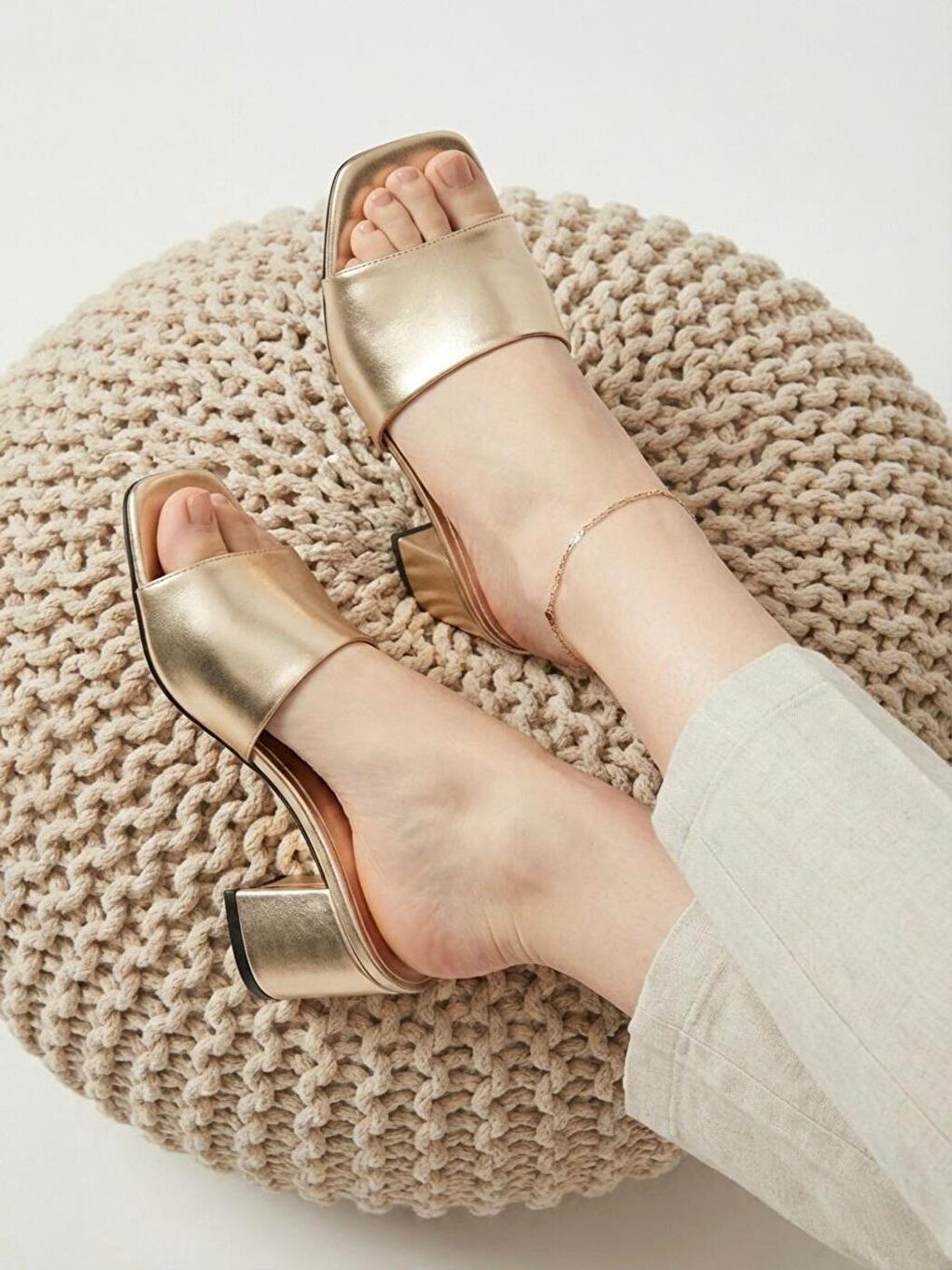 Sarı Kadın Diodore Gold Günlük Rahat Kalın Topuklu Terlik-2