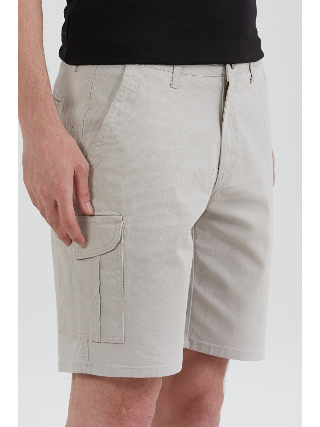 Bej Düğmeli Kargo Cepli Şort-4