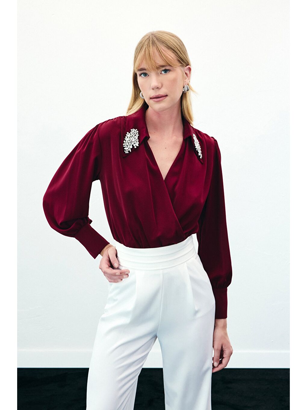 Aksesuar Detaylı Bodysuit Bluz - Bordo-2