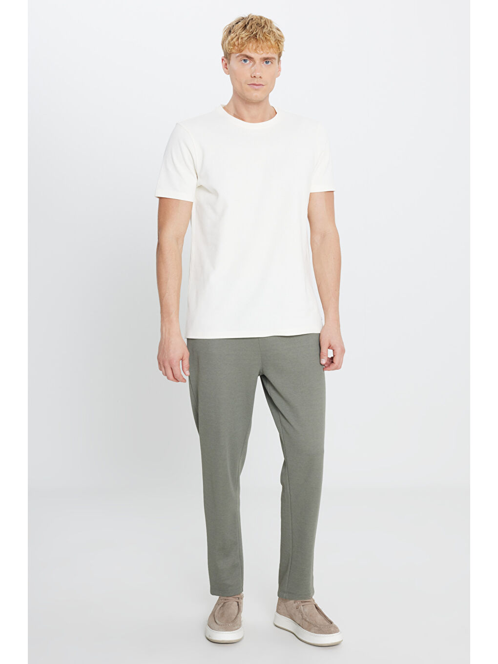 Erkek Ekru %100 Pamuk Slim Fit Dar Kesim Bisiklet Yaka Jakarlı Tişört-1