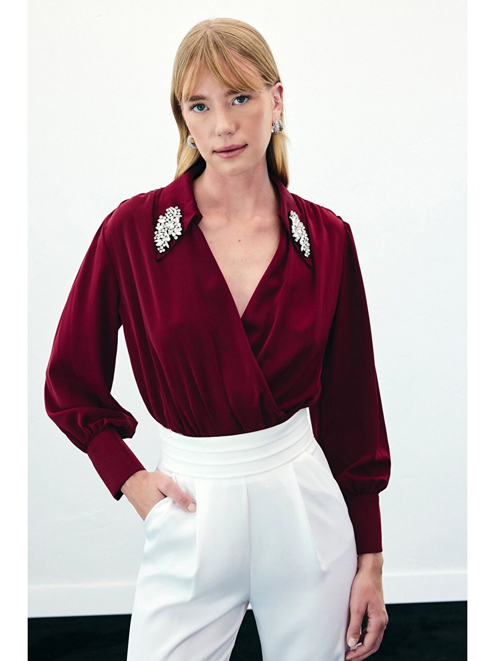 Aksesuar Detaylı Bodysuit Bluz - Bordo-3