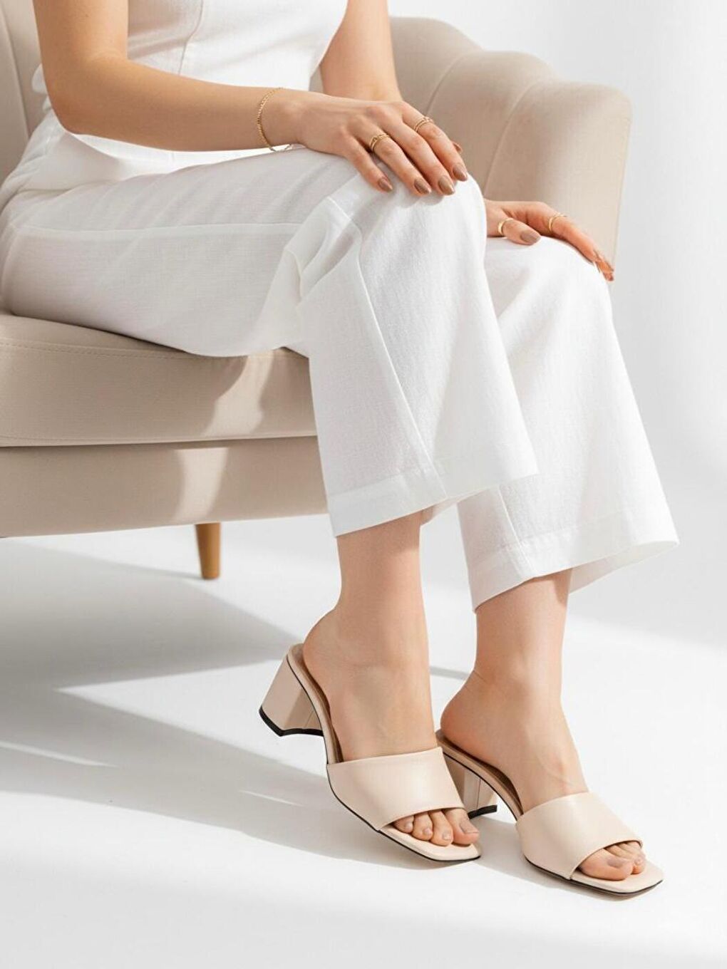 Kadın Diodore Bej Cilt Günlük Rahat Kalın Topuklu Terlik-1