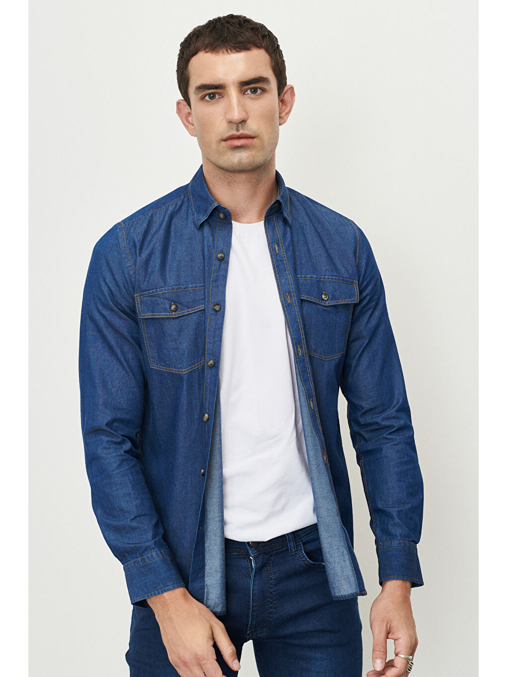 Erkek Lacivert Slim Fit Dar Kesim Düğmeli Yaka %100 Pamuk Denim Gömlek-2