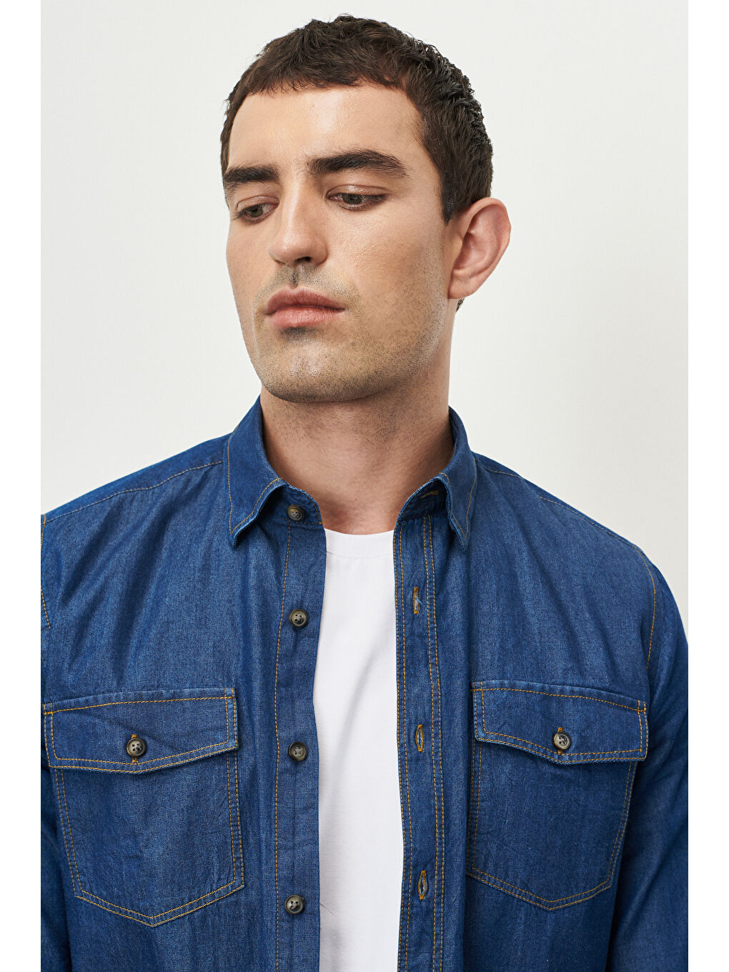 Erkek Lacivert Slim Fit Dar Kesim Düğmeli Yaka %100 Pamuk Denim Gömlek-3