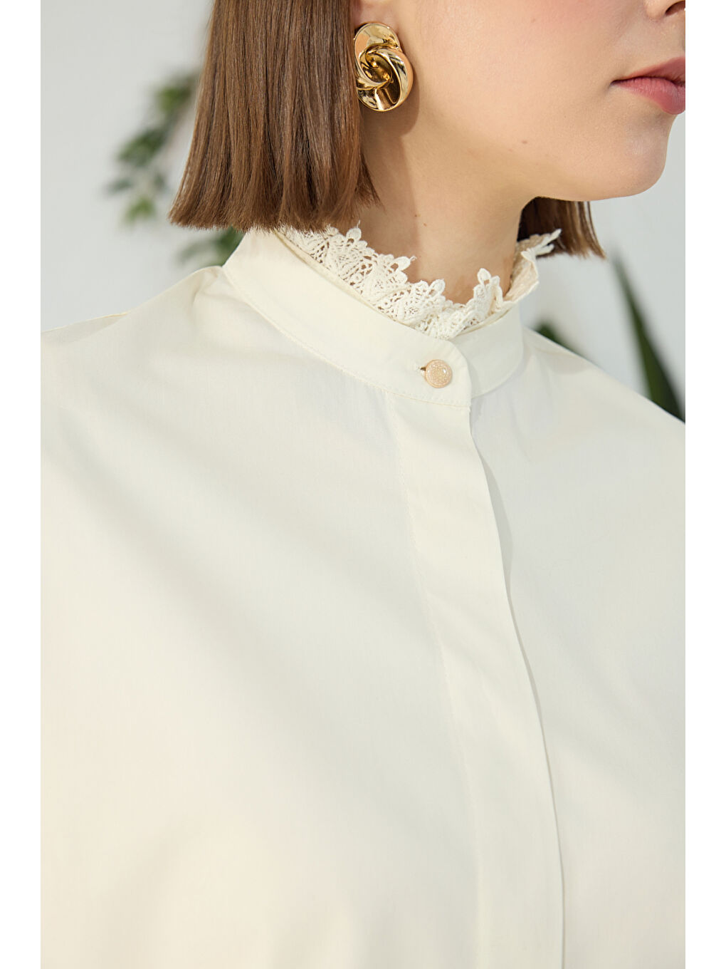 Ekru Fonksiyonel Dantel Detaylı Bluz-5