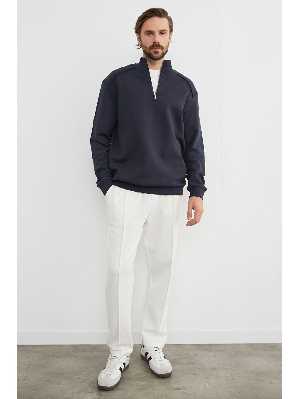 Lacivert Dik Yaka Yarım Fermuarlı Büyük Beden Sweatshirt-2