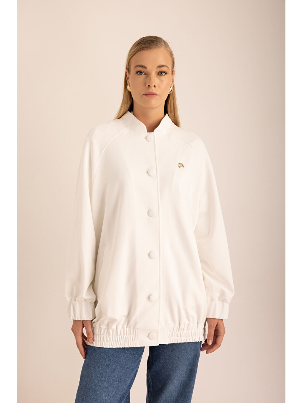 Ekru Logo Detaylı Bomber Ceket-3