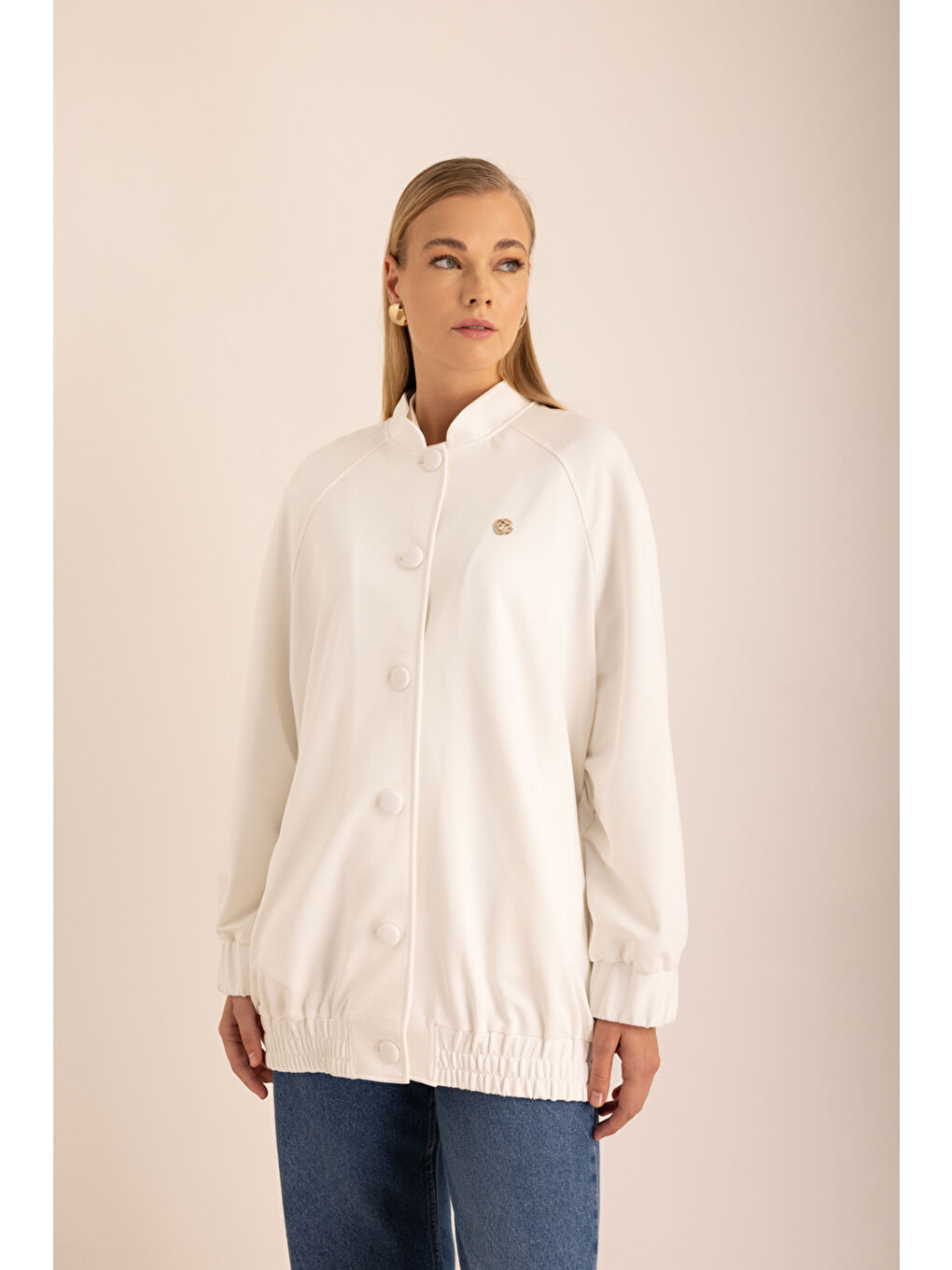 Ekru Logo Detaylı Bomber Ceket-4