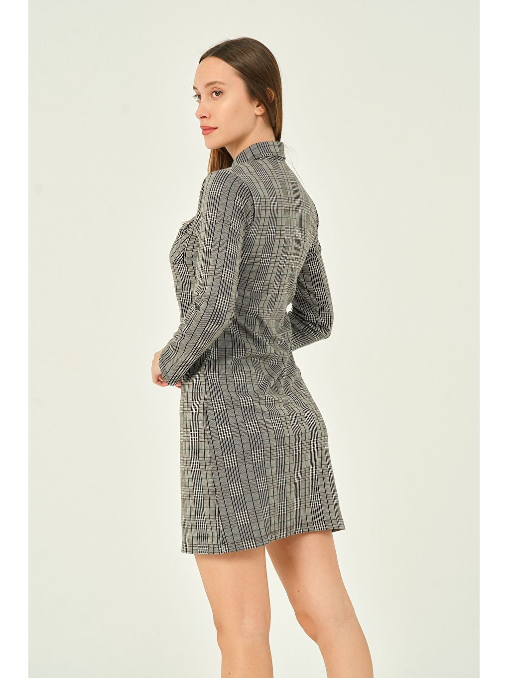 Gri Ekose Desenli Uzun Kollu Düğmeli Midi Boy Pamuklu Jakarlı Elbise-4