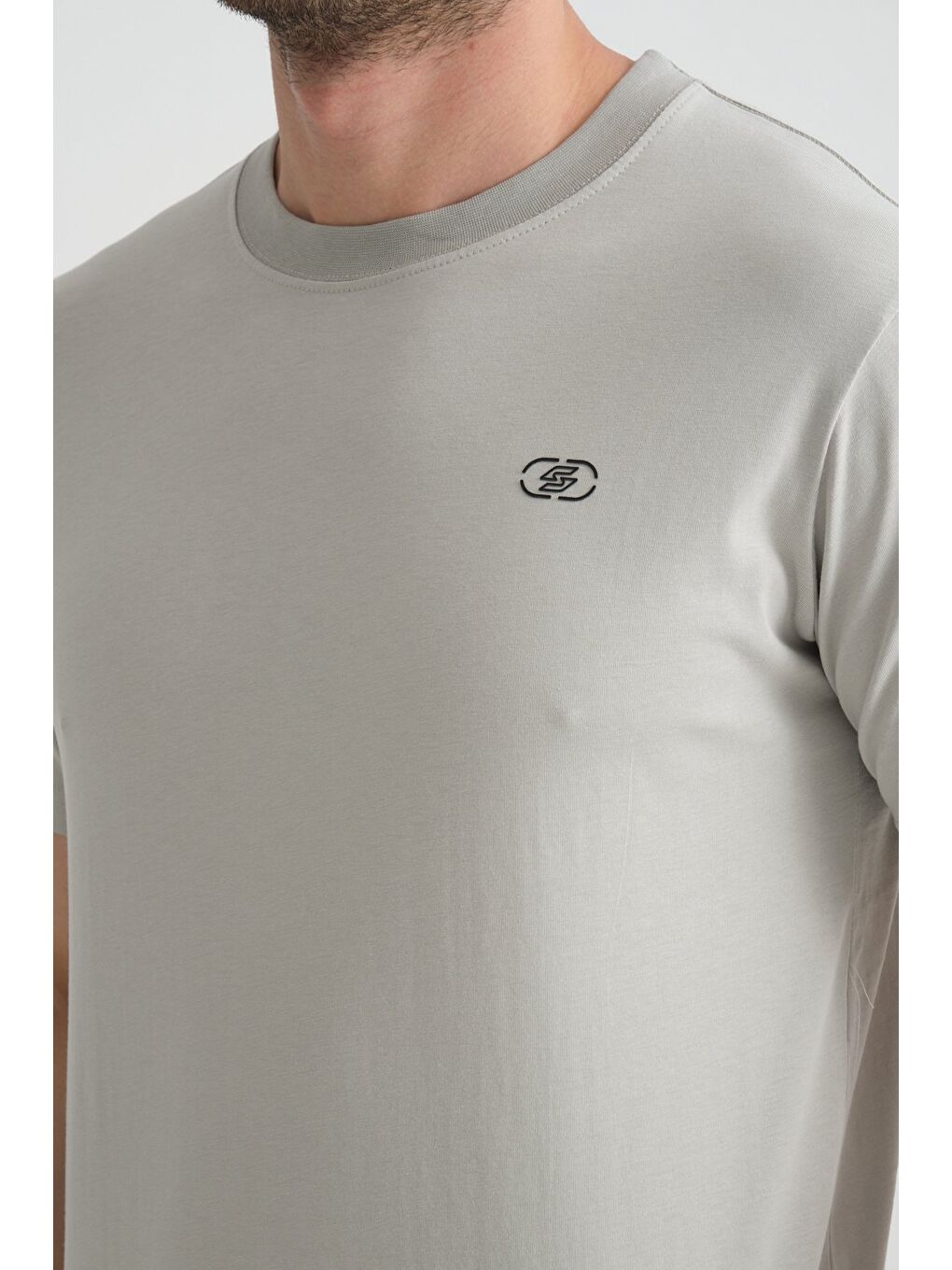 Gri  Erkek T-shirt Nefes Alabilen Esnek Pamuklu Kumaş Regular Kalıp Minimal Logolu-1