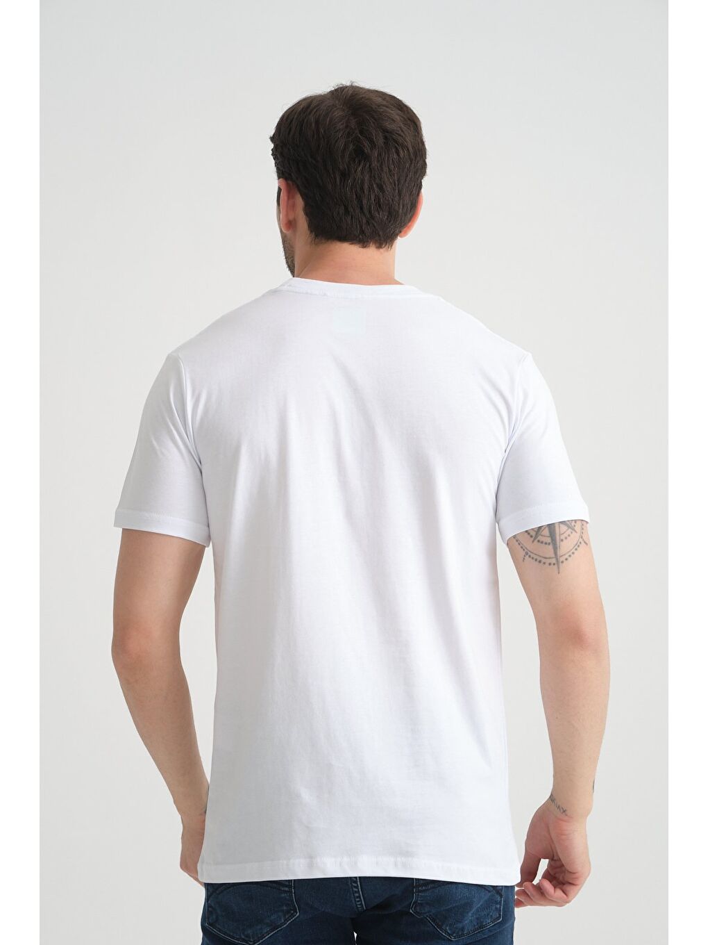 Beyaz  Erkek T-shirt Nefes Alabilen Esnek Pamuklu Kumaş Regular Kalıp Minimal Logolu-7