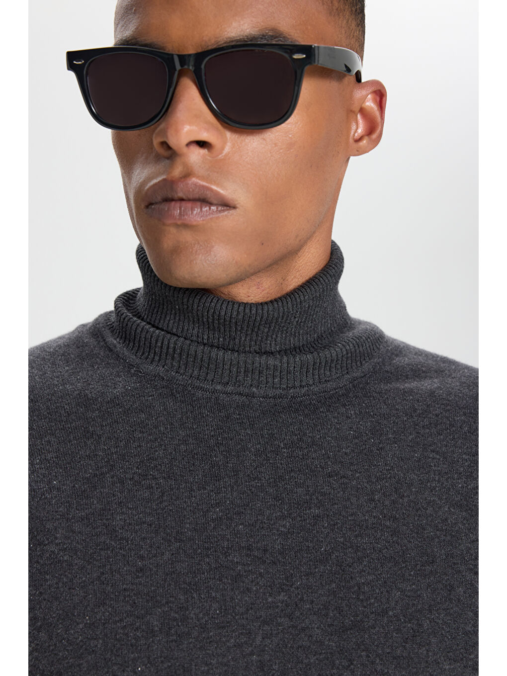 Erkek Antrasit-Melanj Pamuklu Standart Fit Normal Kesim Tam Balıkçı Yaka Basic Triko Kazak-3