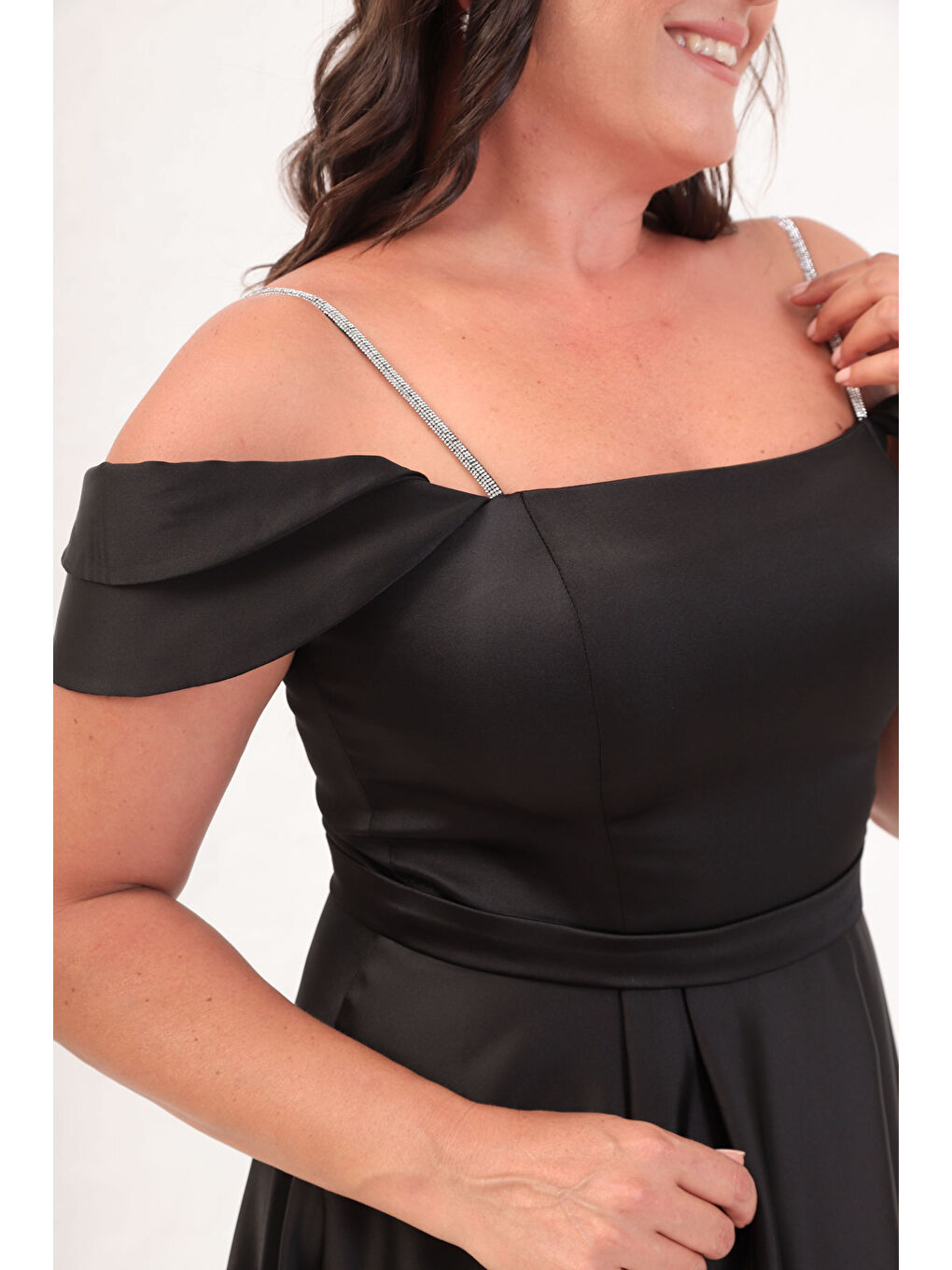 Kadın Siyah Taş Askılı Büyük Beden Uzun Abiye Elbise-1