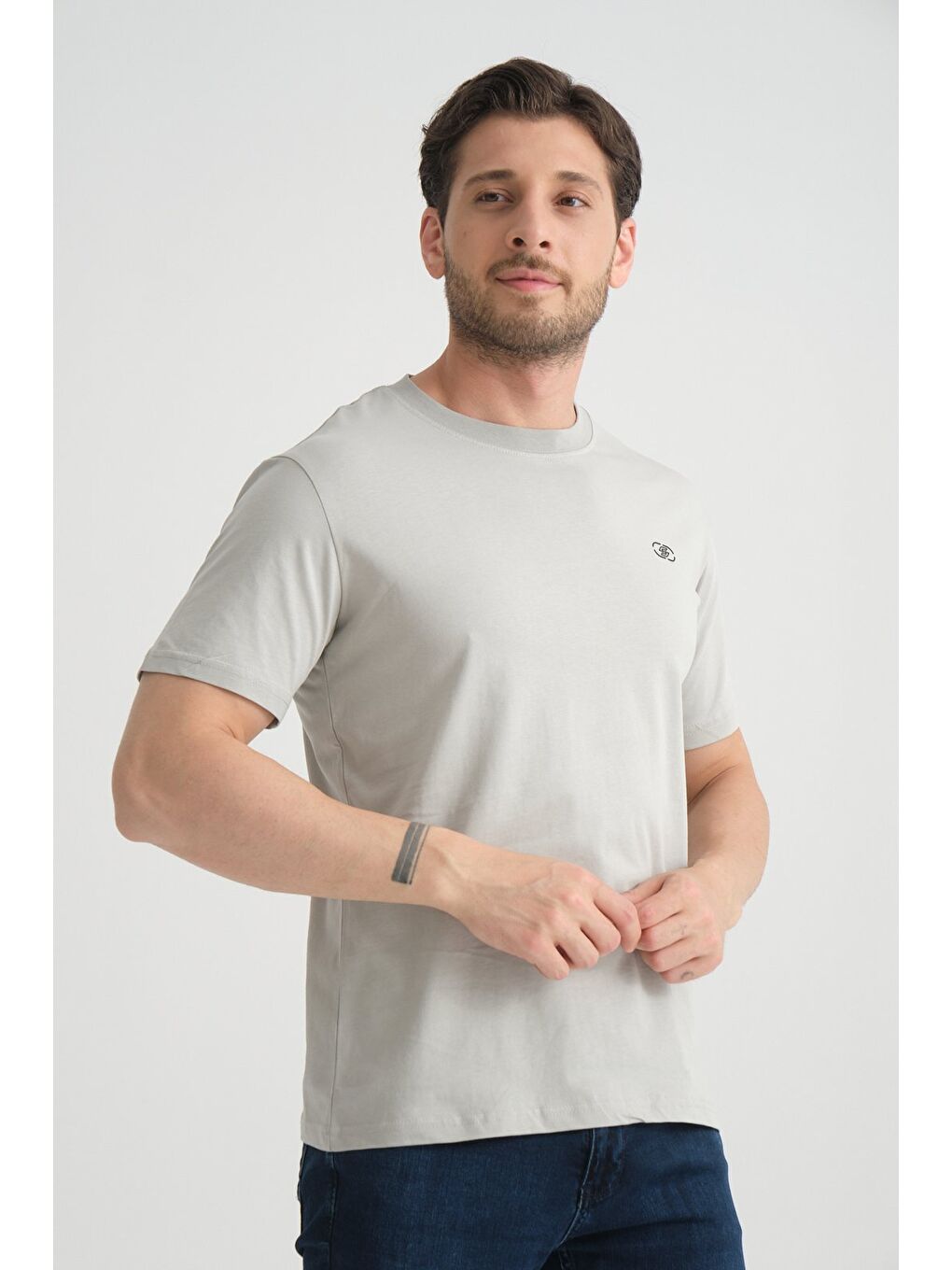 Gri  Erkek T-shirt Nefes Alabilen Esnek Pamuklu Kumaş Regular Kalıp Minimal Logolu-5