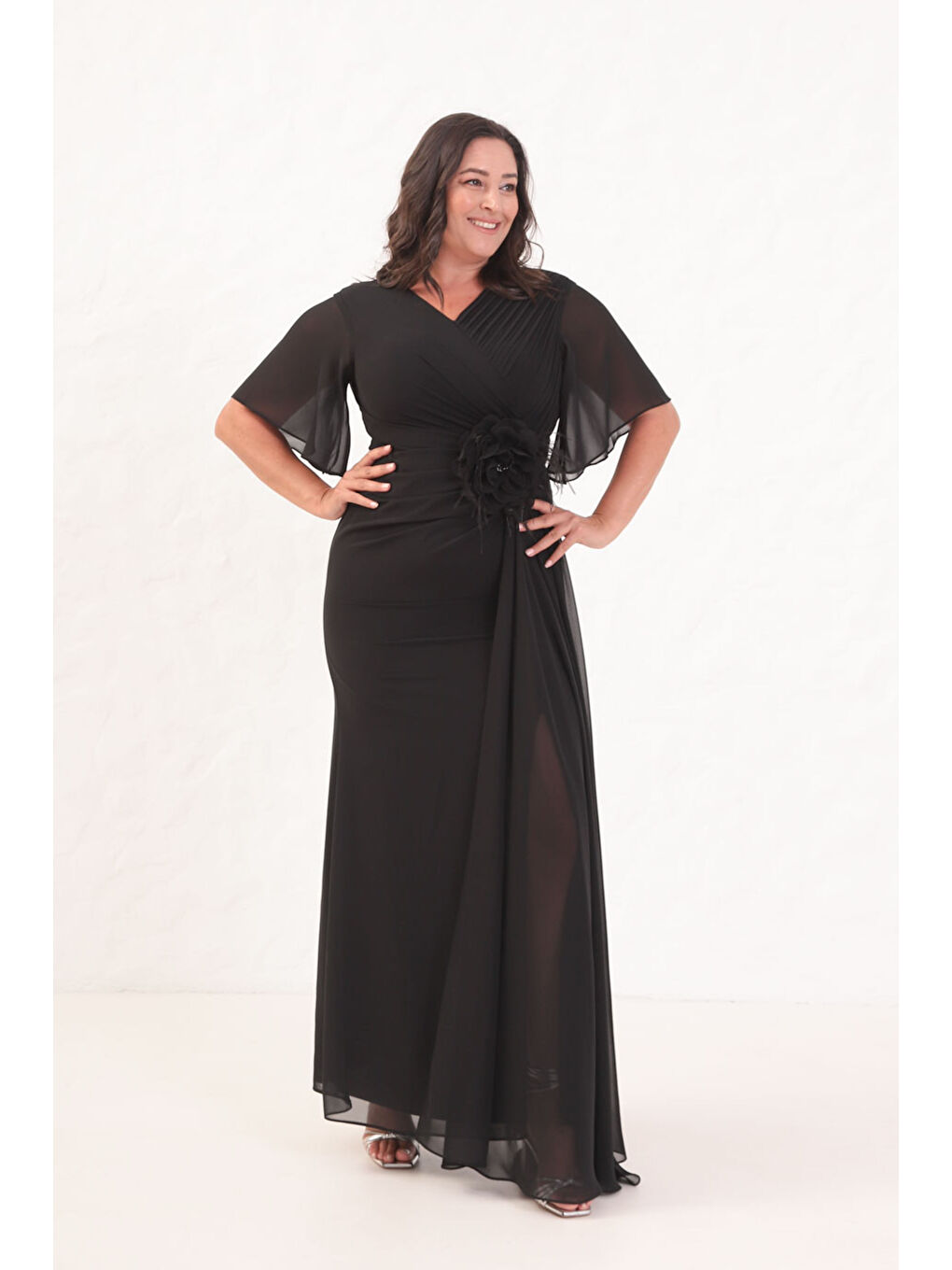 Kadın Siyah Çiçek Detay Büyük Beden Uzun Abiye Elbise-4