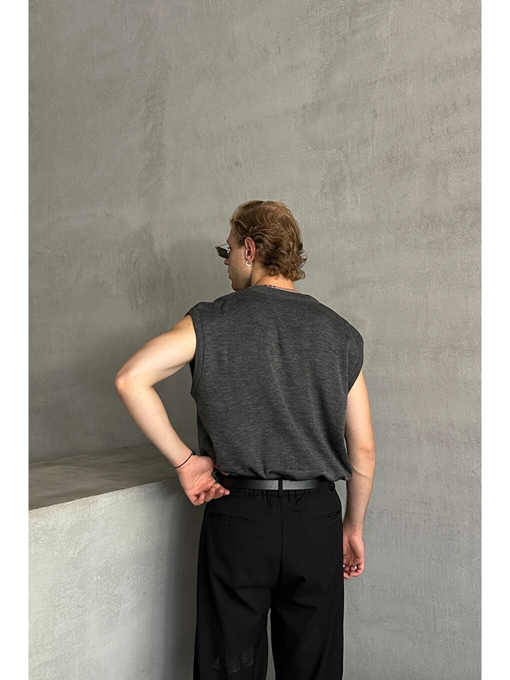 Antrasit Erkek V Yaka Oversize Süveter-4