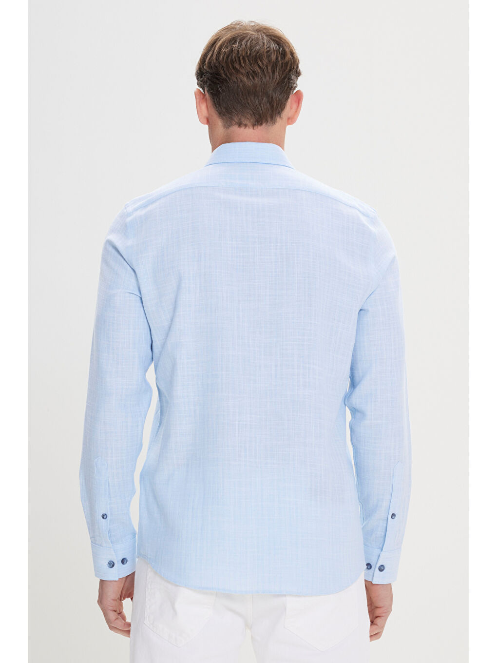 Erkek Açık Mavi Slim Fit Dar Kesim Gizli Düğmeli Yaka Keten Görünümlü %100 Pamuk Flamlı Gömlek-4