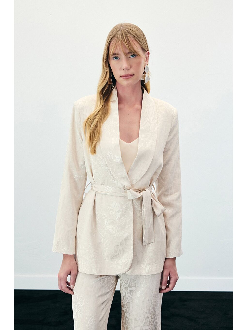 Yılan Desenli Uzun Ceket - Bej-3