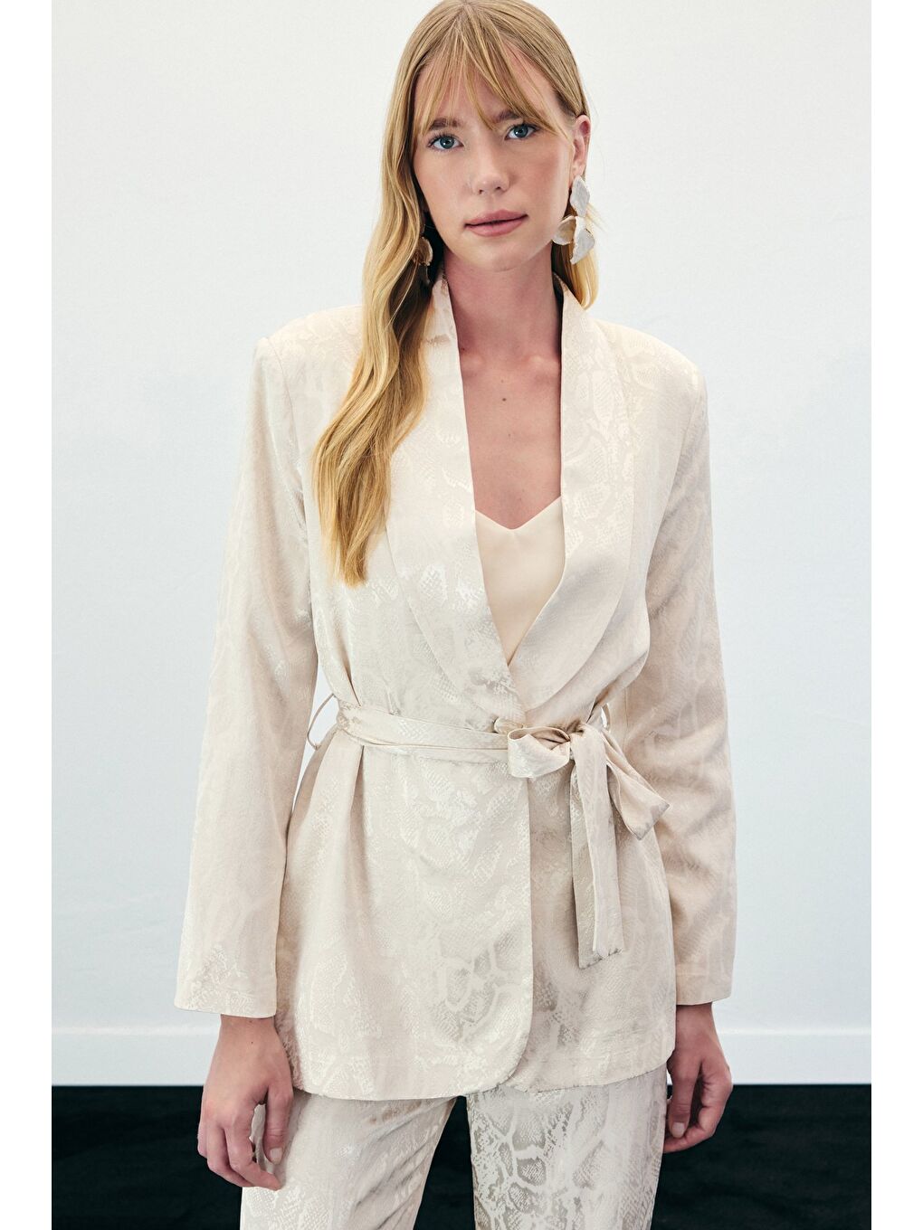 Yılan Desenli Uzun Ceket - Bej-4