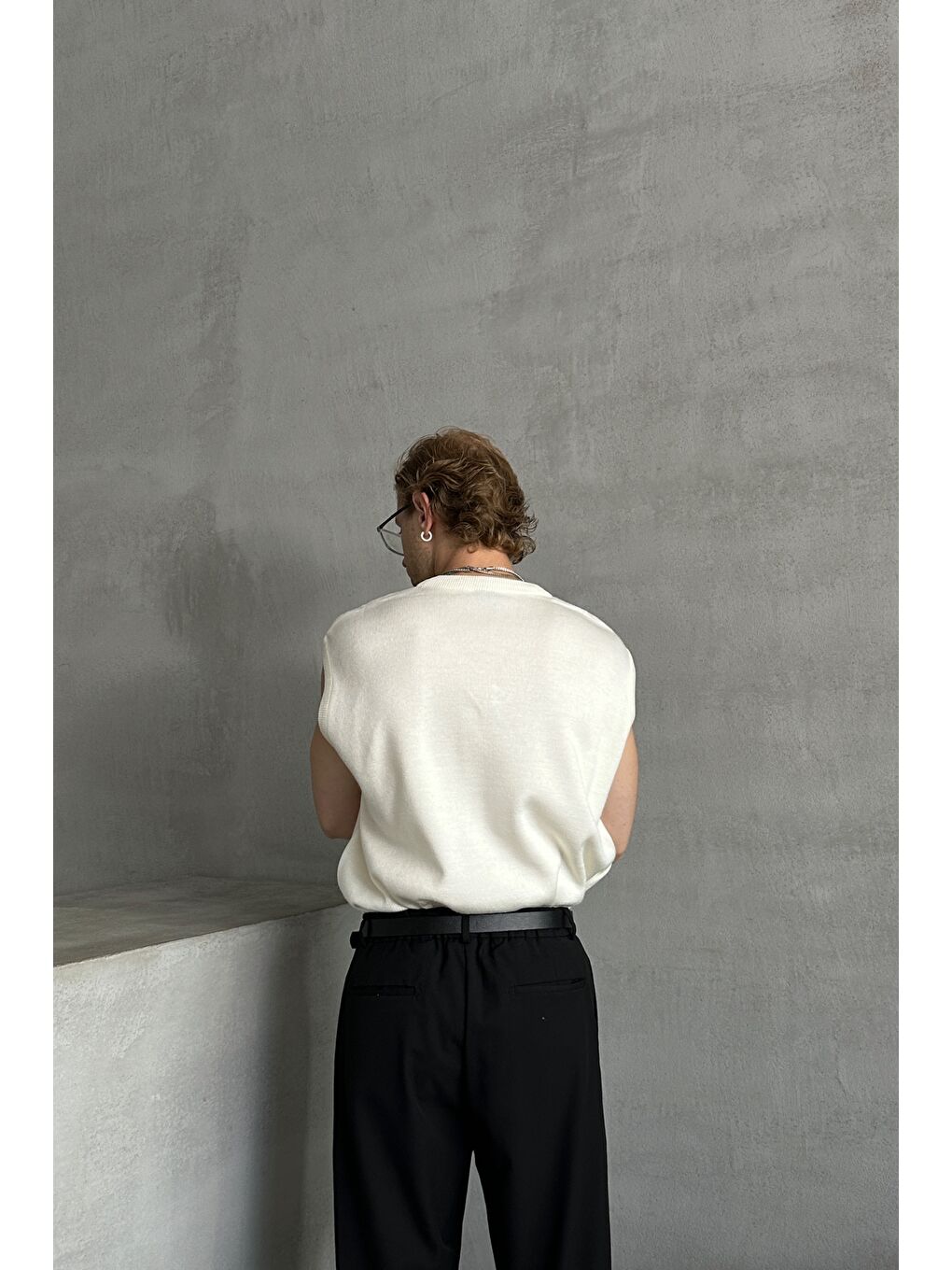 Ekru Erkek V Yaka Oversize Süveter-3
