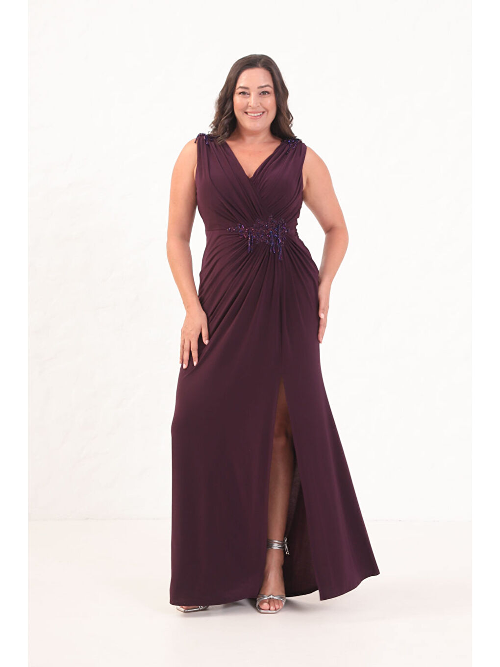 Kadın Mürdüm V Yaka Omuzları Taş Detaylı Büyük Beden Uzun Abiye Elbise-2