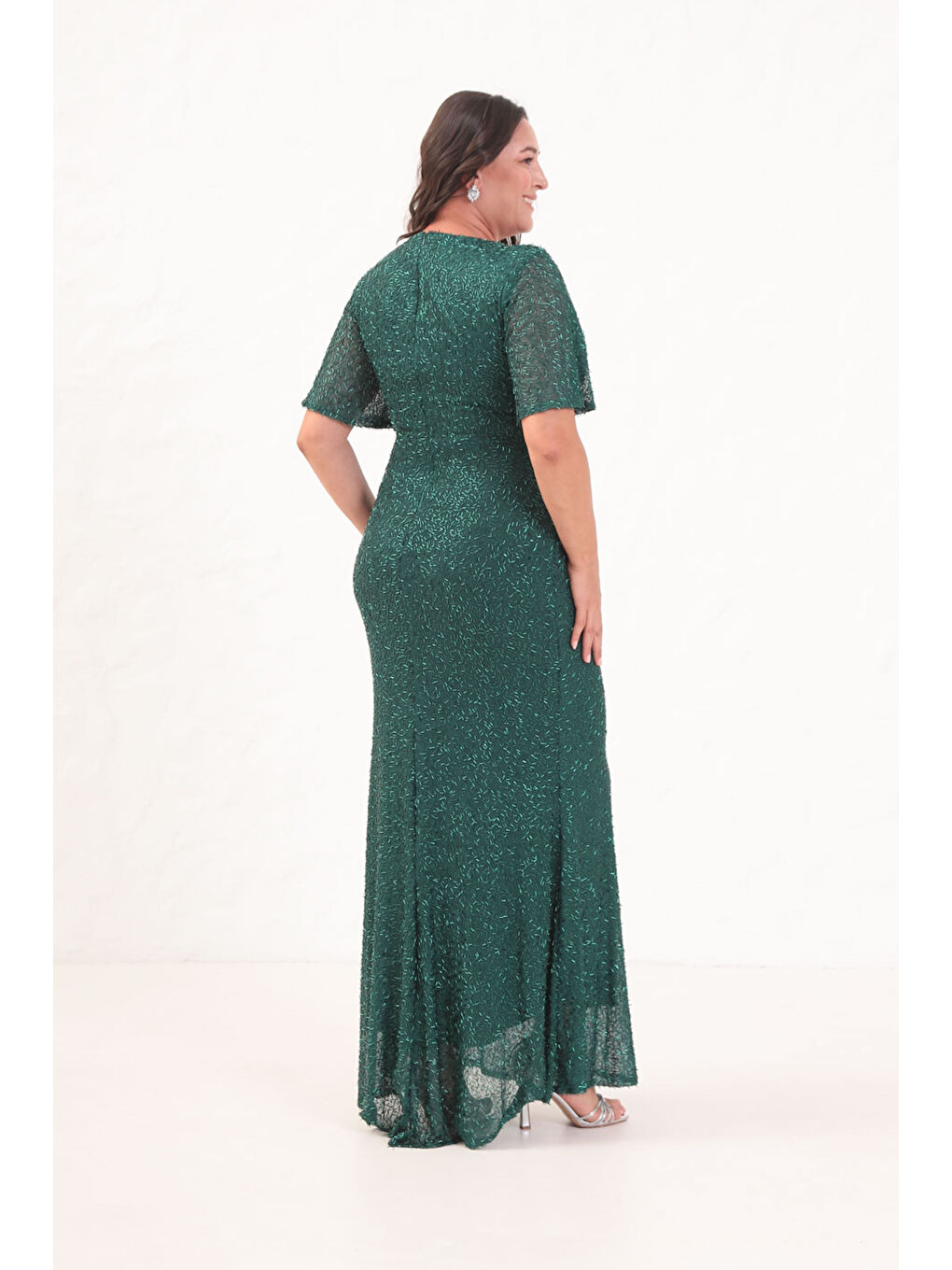 Kadın Zümrüt Yeşili V Yaka Kısa Kol Boncuk İşlemeli Büyük Beden Abiye Elbise-4