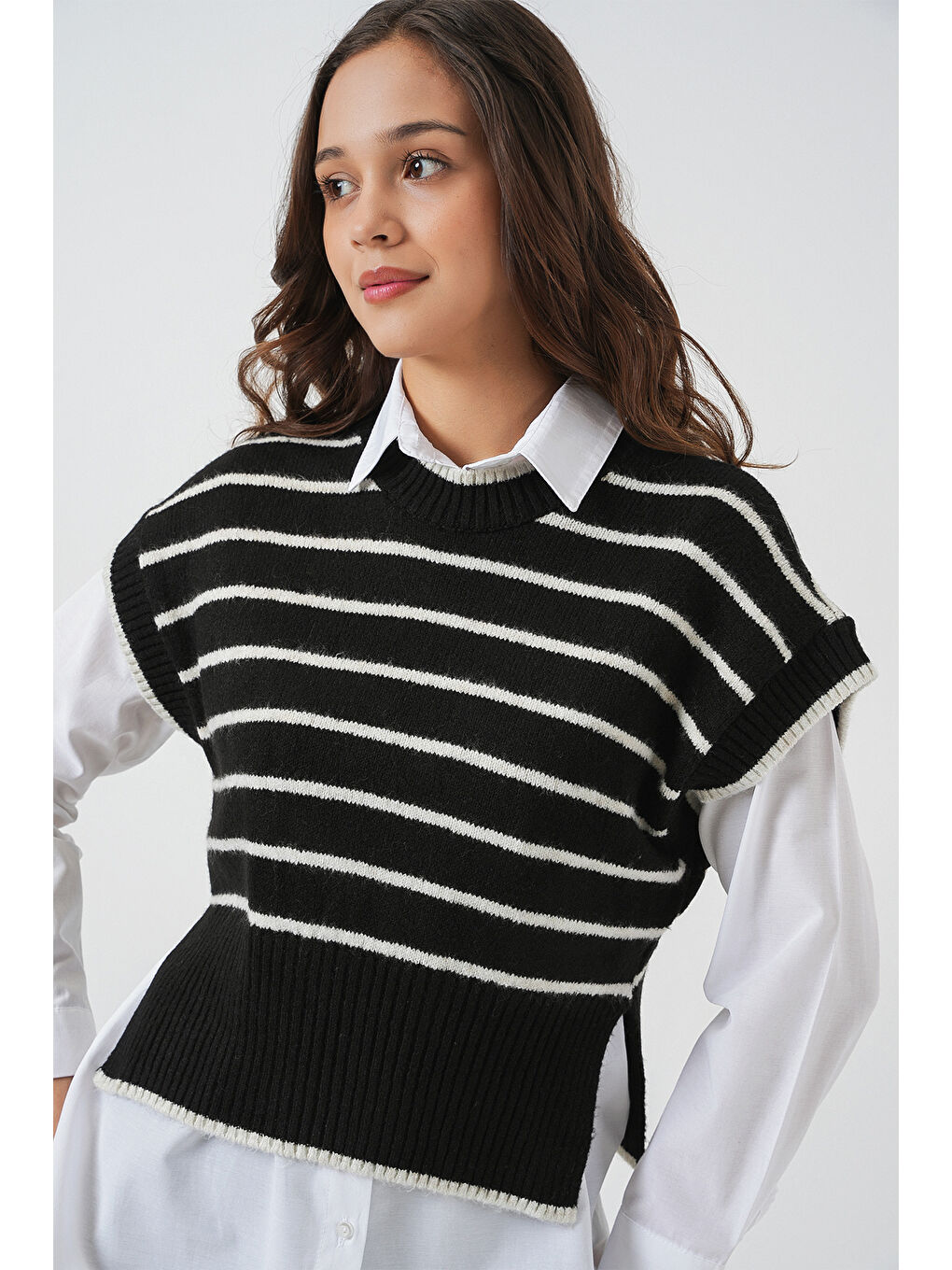 Kadın Çizgili Triko Süveter 15926 - Siyah-3