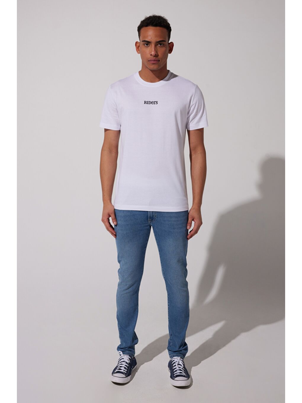 Regular Fit %100 Pamuk Bisiklet Yaka Beyaz Tişört-3