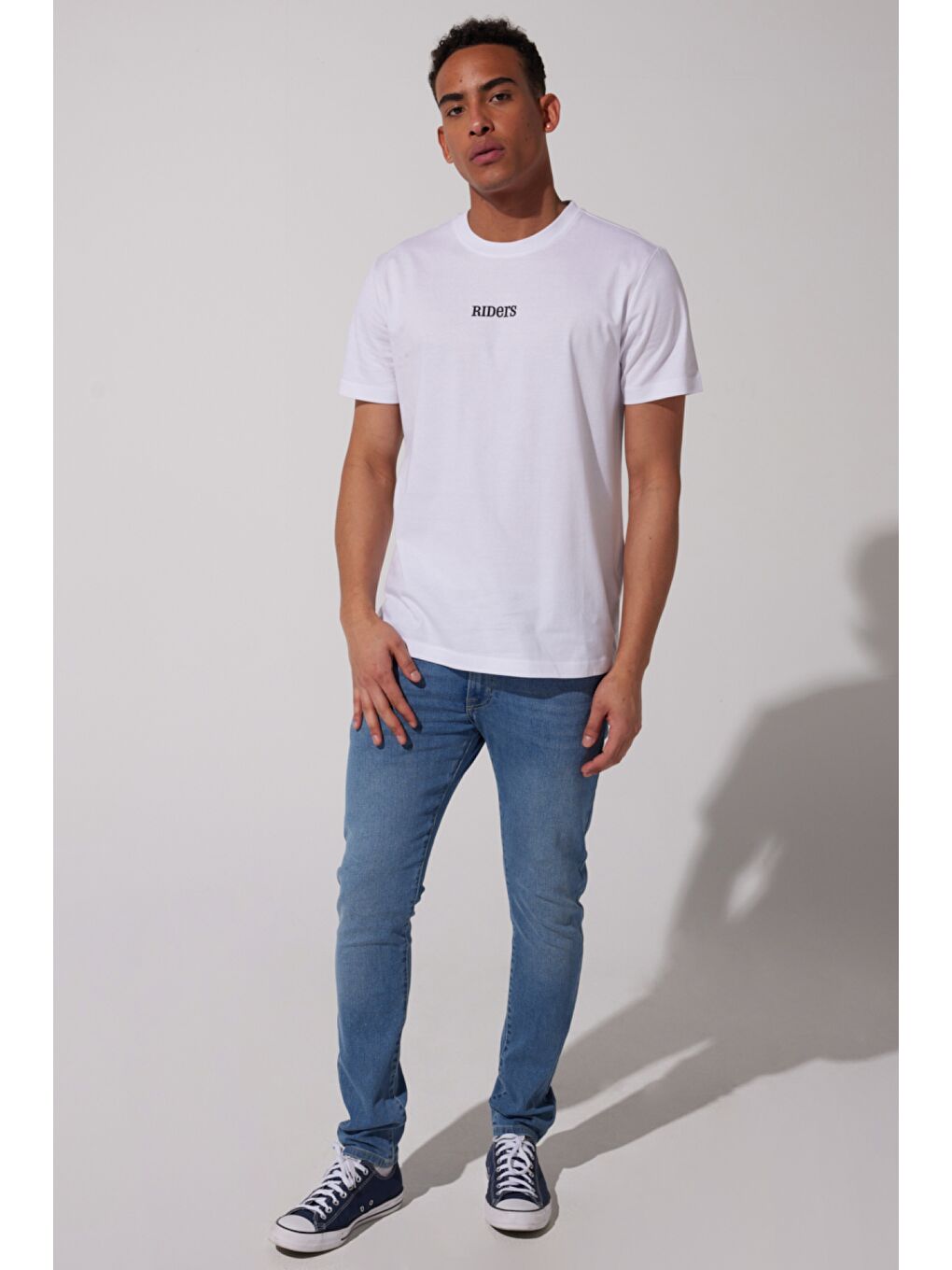 Regular Fit %100 Pamuk Bisiklet Yaka Beyaz Tişört-4