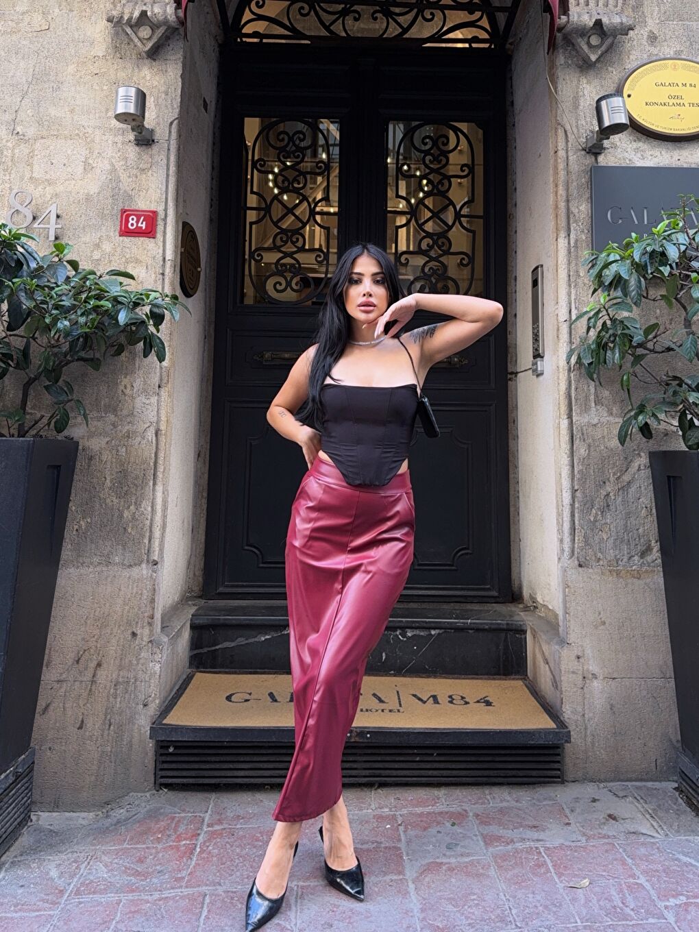 Bordo Arkadan Yırtmaçlı Deri Kalem Etek-1