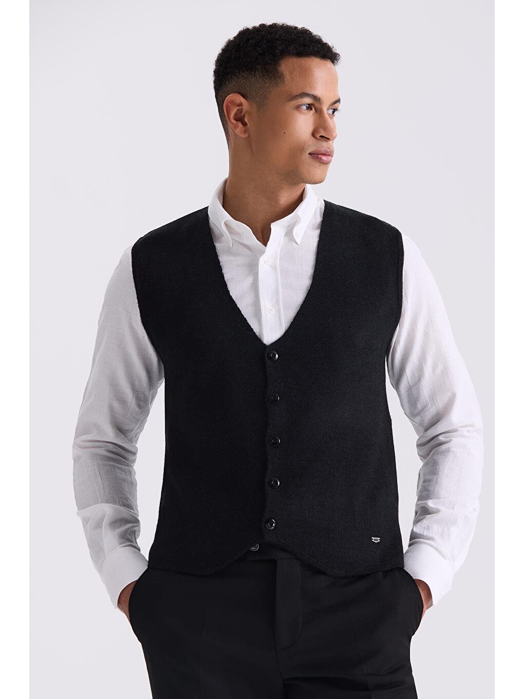 Siyah Slim Fit Düğmeli Triko Yelek
