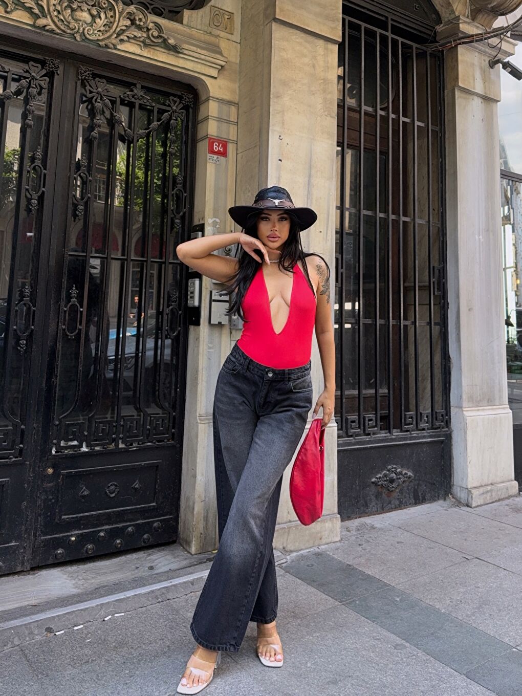 Bol Paça Yüksek Bel Siyah Jean Pantalon-2