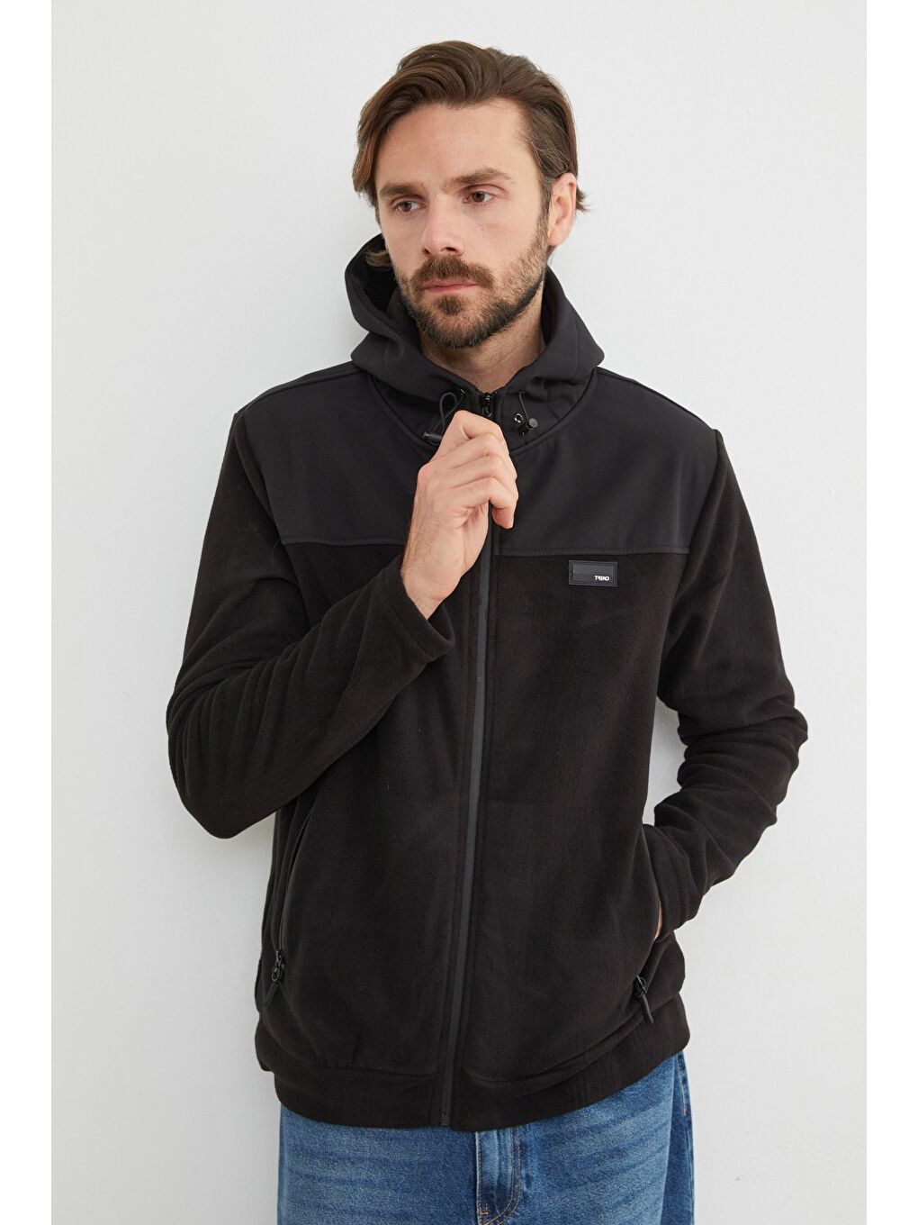 Siyah Armalı Kapüşonlu Fermuarlı Polar Ceket-4