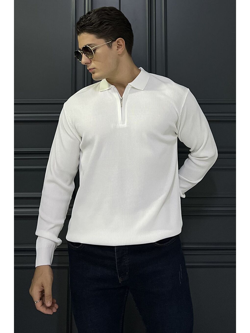 Beyaz Erkek Polo Yaka Çizgi Desenli Yarım Fermuarlı Triko Kazak-1