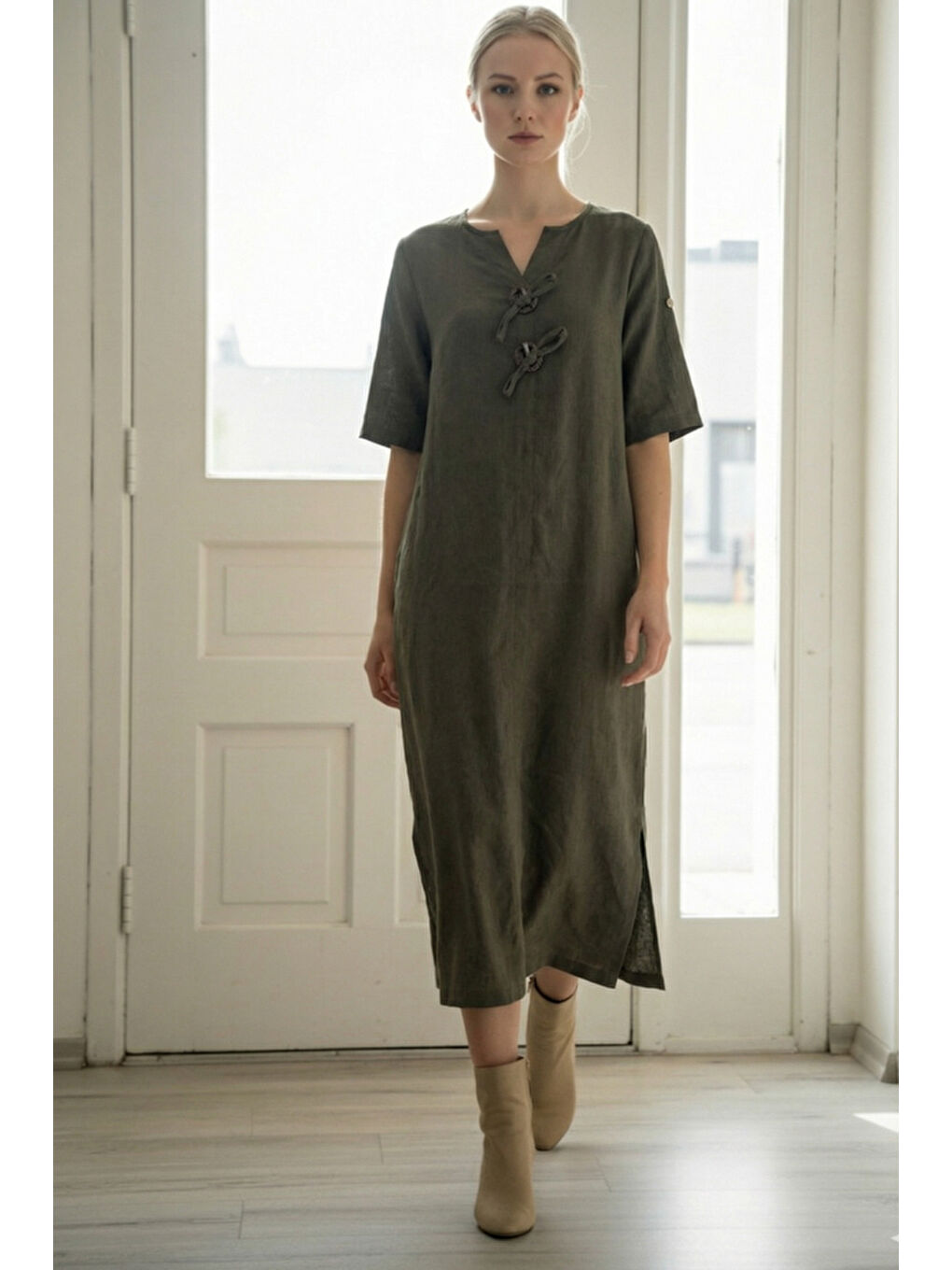 İtalyan Haki Düğmeli 3/4 Kol Gizli Cepli Yırtmaçlı İnce Fitilli Kadife Uzun Dokuma Elbise 120 55-2