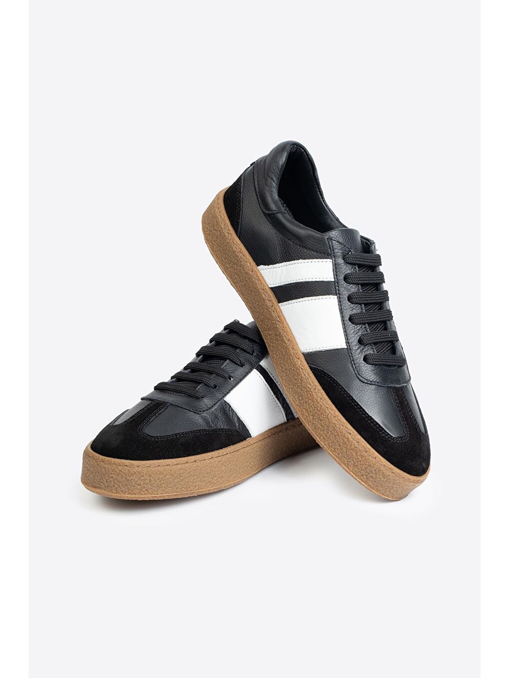 Siyah Şerit Detaylı Klasik Deri Spor Ayakkabı-4